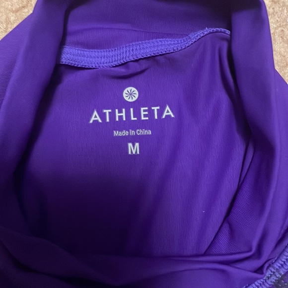 Athleta long sleeve rash guard - Picture 3 of 3